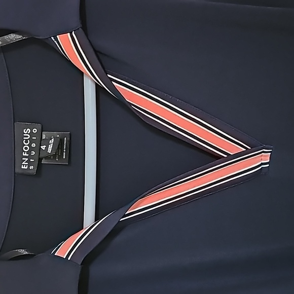 EN FOCUS DRESS - Picture 2 of 3